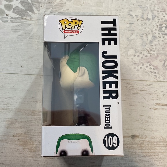 Funko Pop The Joker Tuxedo #109 Suicide Squad Exclusive Figure - Picture 4 of 10